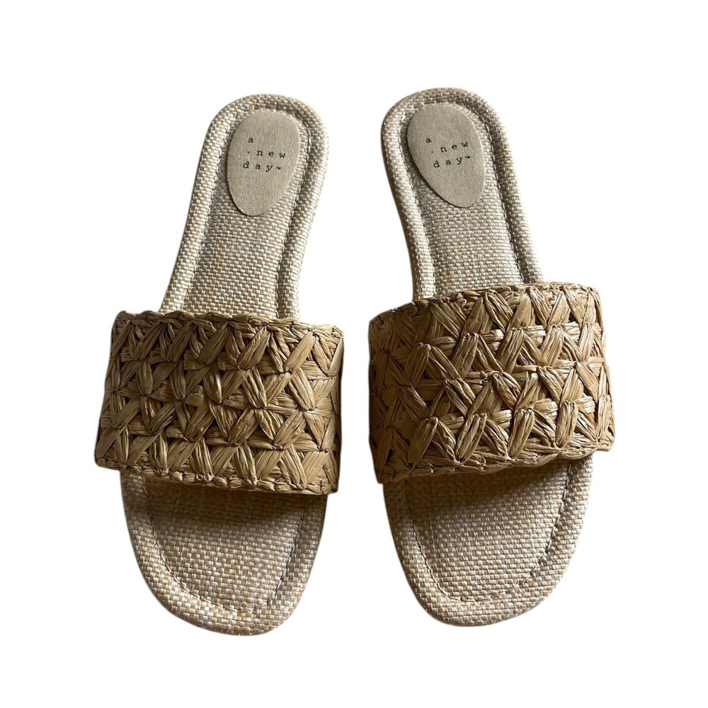 A New Day Womens Tan Woven Raffia Slide Sandals Flat Open Toe Size 8.5